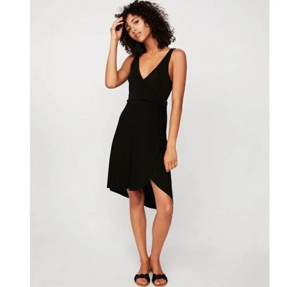✨ Surplice Wrap Midi Dress✨